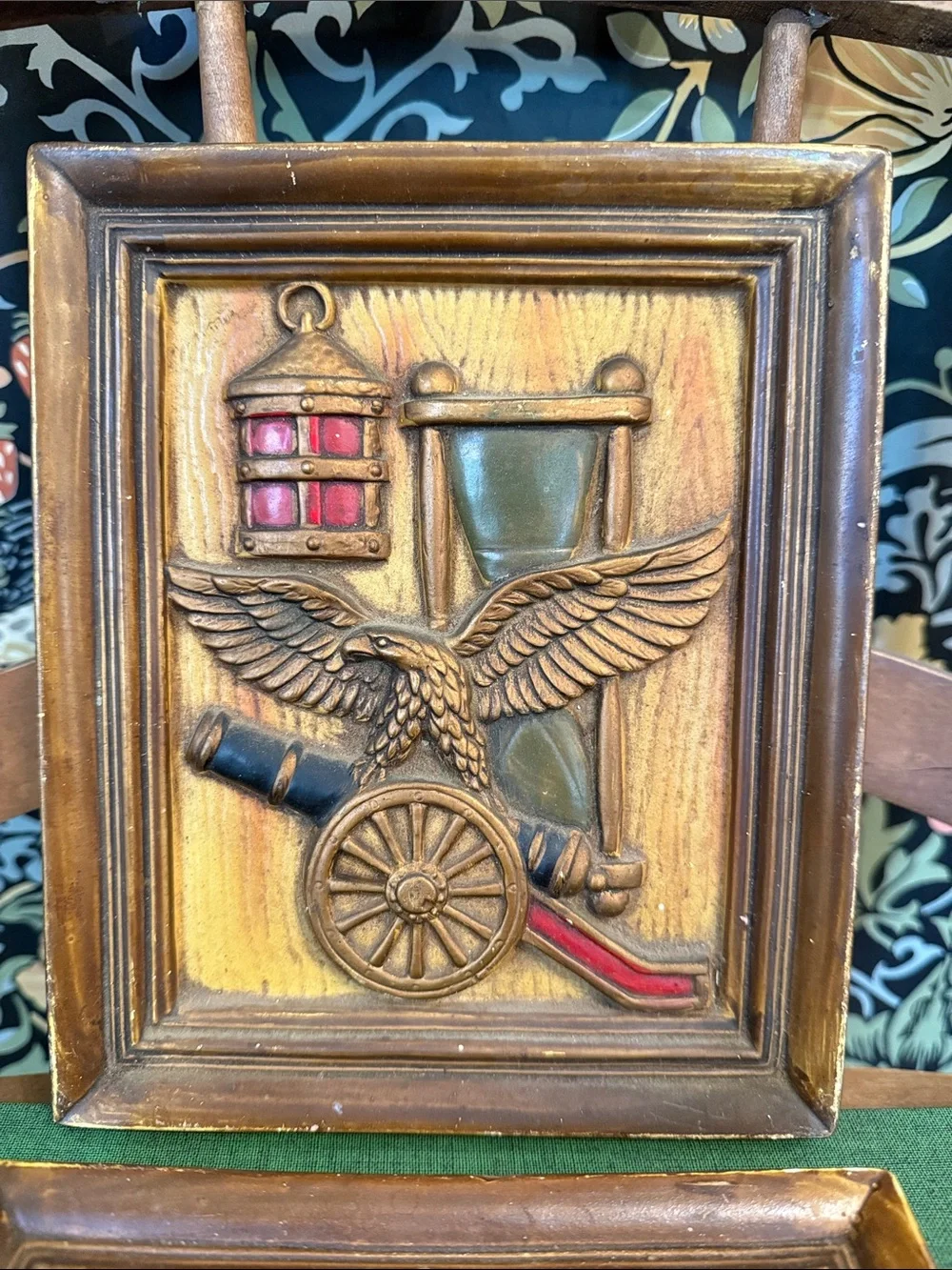 💕Vintage Syroco/Dart Industries Americana 3D Wall Plaques (Model E4052) Military